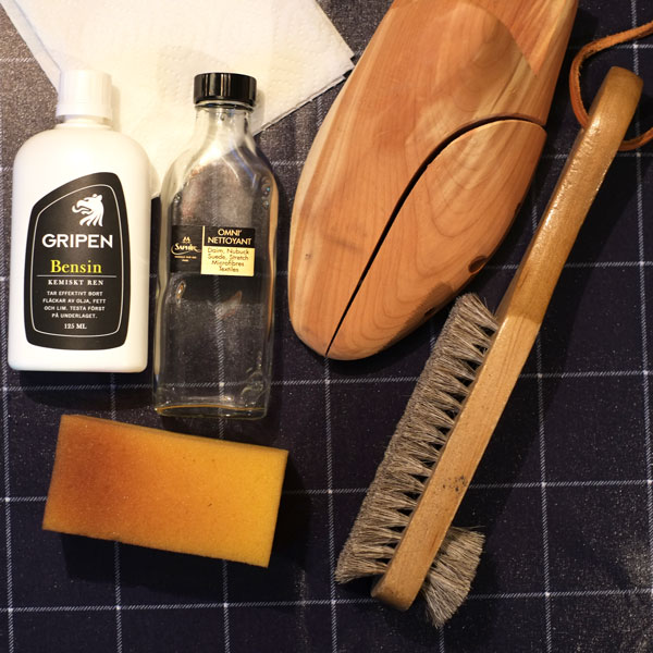 What's needed to clean shoes, shoe brush, shoe trees, etc